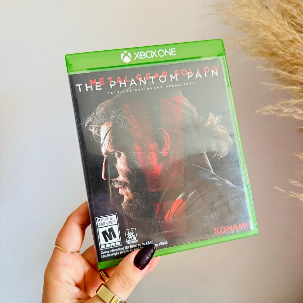 XBOX ONE Metal Gear Solid V : The Phantom Pain Gaming Disc Green Case Video Game